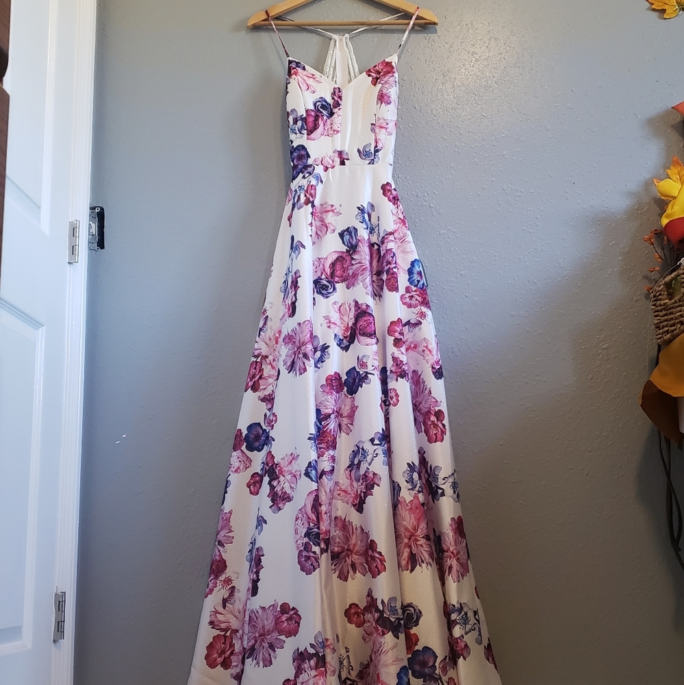 Floorlength Floral Dress New w/ Tags